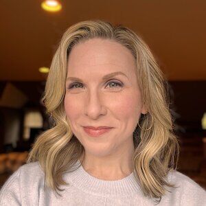 Meet your Posher, Elissa